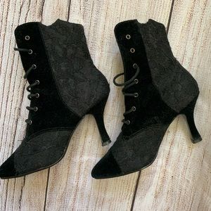 Newport News Victorian bootie